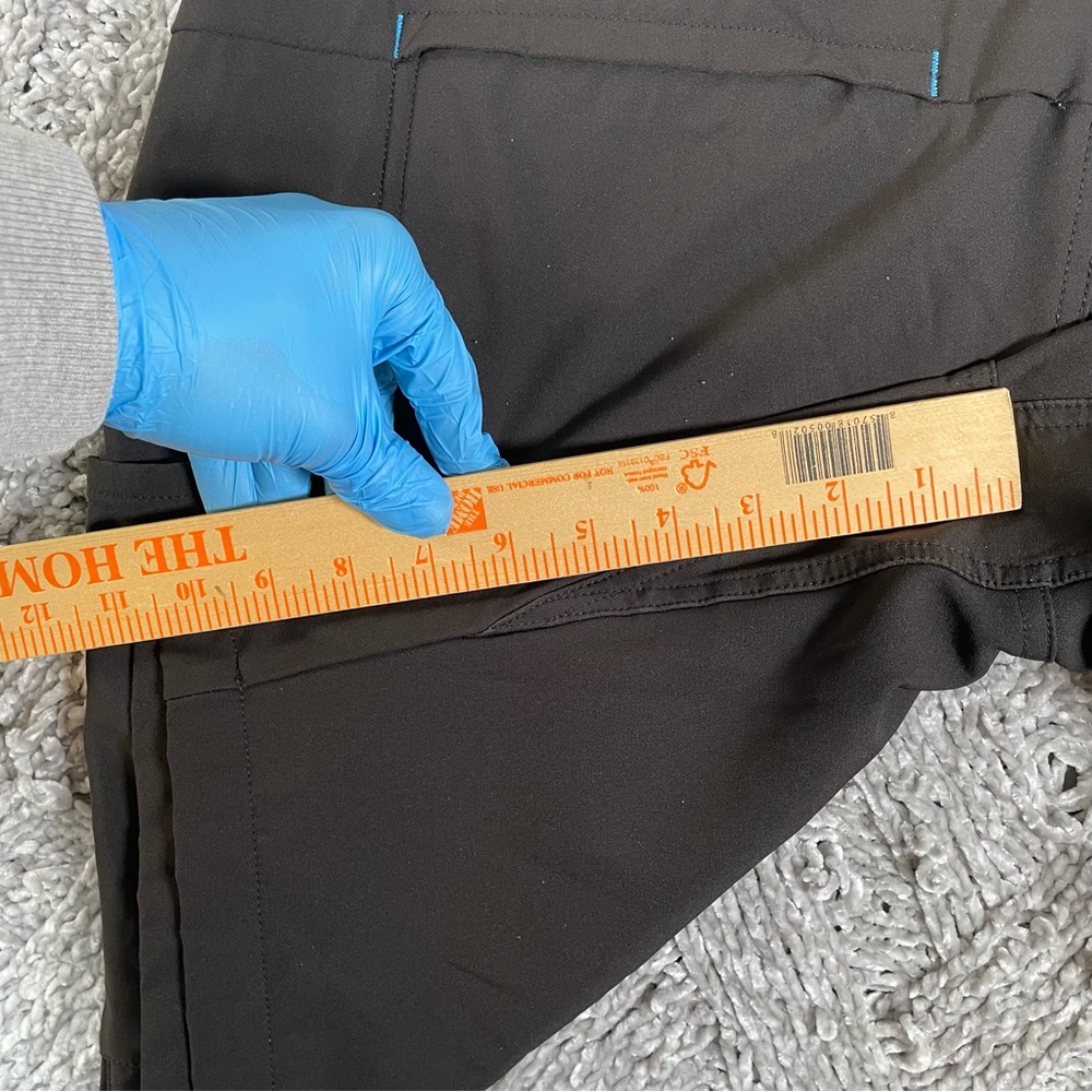 Amazon Employee Cargo Shorts Men’s Size XL Authentic Employee Workwear Utility - Picture 6 of 6